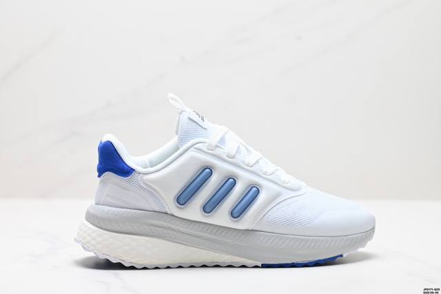 公司级阿迪adidas X_Plrphase 外底延续 Boost 系列鞋款经典的镂空设计，为了加强中底抗扭刚性，Adidas 在两层 Boost 之间加入 T