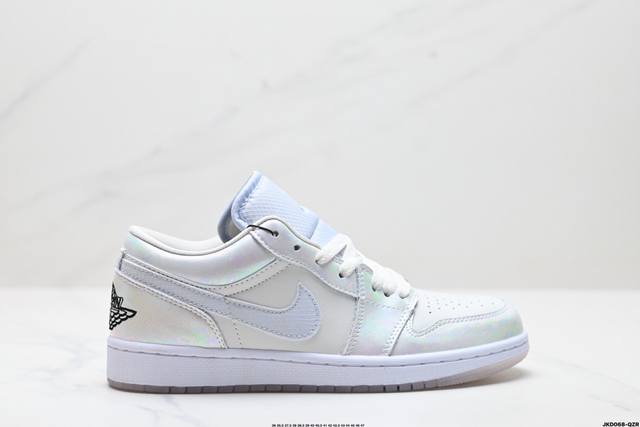 公司级nike Air Jordan 1 Low Se Aj1乔1低帮休闲板鞋 同步官方配色 官方货号:Hf4080-001 尺码:36 36.5 37.5 3