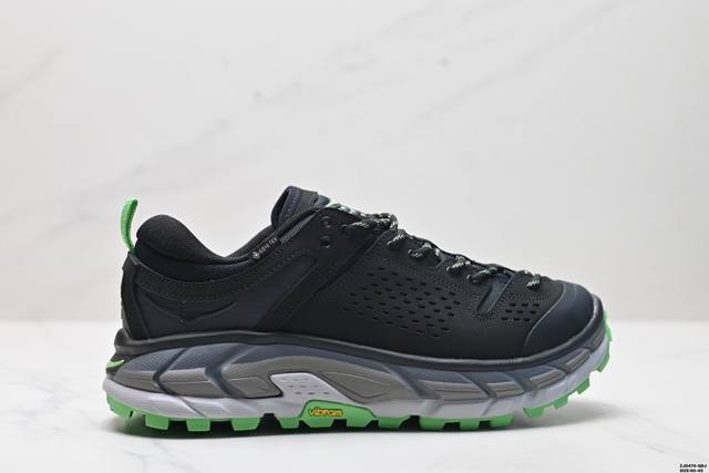 公司级小红书推荐hoka U Tor Ultra Lo 全新配色 这个品牌来自于新西兰的毛利语，Hoka表示大地，One One表示飞越，连起来就是飞越地平线，