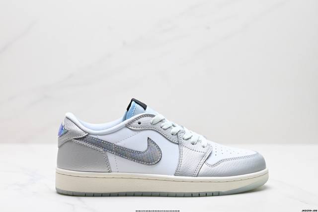 公司级nike Air Jordan 1 Low Aj1乔1低帮休闲板鞋 同步官方配色 头层皮打造 正确满胶鞋垫 四线拉帮 原厂织唛标 鞋舌高弹海绵填充 官方货