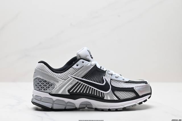 真标耐克nike Zoom Vomero 5 马拉松复古跑五代休闲运动慢跑鞋 货号:Fj415 04 码数:36 36.5 37.5 38 38.5 39 40