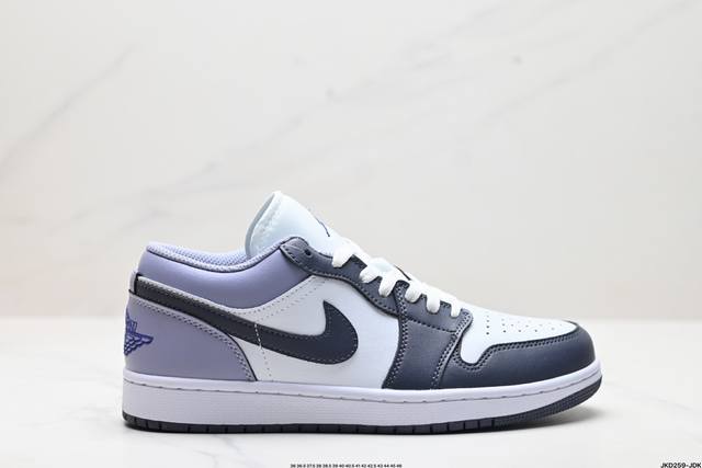 公司级nike Air Jordan 1 Low Aj1乔1低帮休闲板鞋 同步官方配色 头层皮打造 正确满胶鞋垫 四线拉帮 原厂织唛标 鞋舌高弹海绵填充 官方货