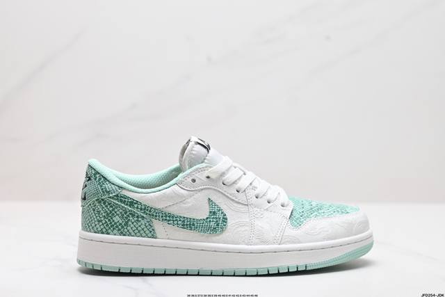 公司级nike Air Jordan 1 Low Se Aj1乔1低帮休闲板鞋 同步官方配色 头层皮打造 正确满胶鞋垫 四线拉帮 原厂织唛标 鞋舌高弹海绵填充