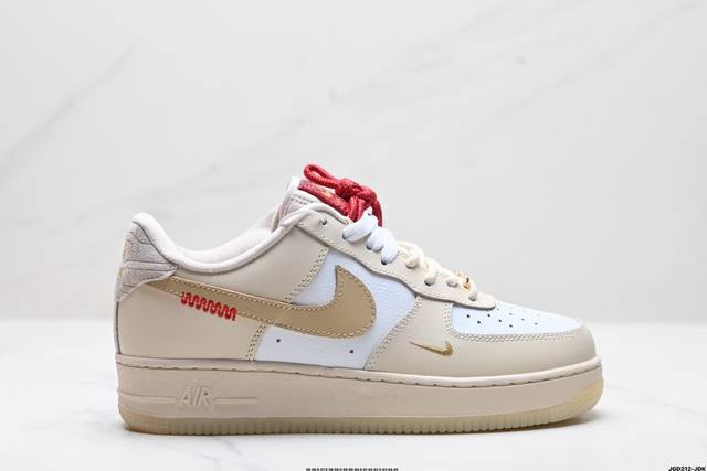 公司级nike Air Force 1‘07 原楦头原纸板 打造纯正低帮空军版型 专注外贸渠道 全掌内置蜂窝气垫 原盒配件 原厂中底钢印、拉帮完美 官方货号:C