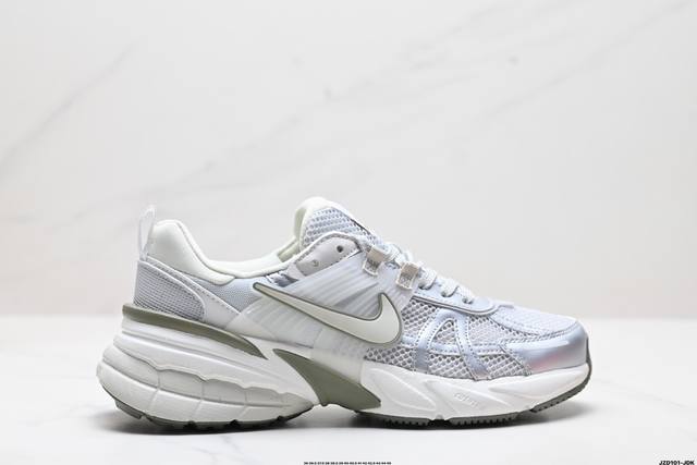 真标耐克nike Wmns V2K Runtekk Low”White Grey Pink”复古潮系列未来复古老爹风百搭休闲运动慢跑鞋 货号:Hf1876-50