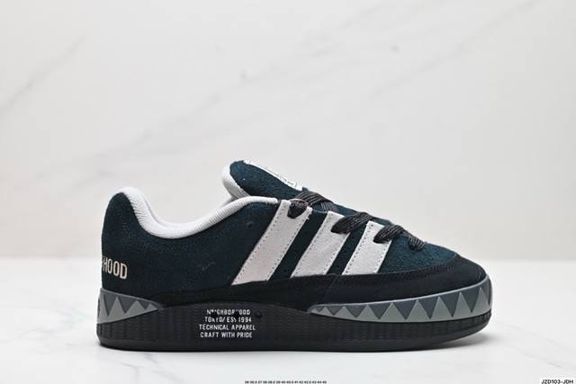 公司级adidas Adimatic Low 马蒂奇系列低帮 复古鲨鱼面包鞋运动休闲滑板板鞋 整个鞋面由色彩艳丽的麂皮制成 搭配品牌标志性大尺寸三条纹 Logo