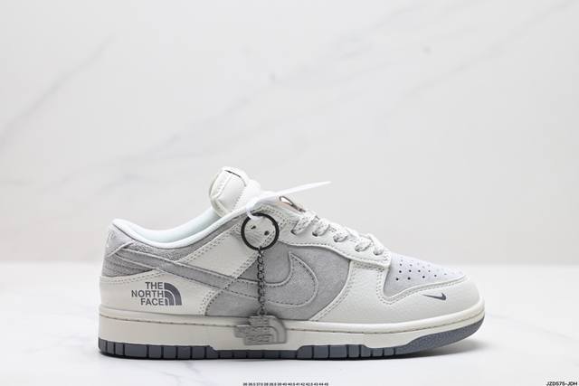 真标耐克nike Sb Dunk Low Pro扣篮系列低帮休闲运动滑板板鞋 货号:Fc1688-154 尺码:36 36.5 37.5 38 38.5 39