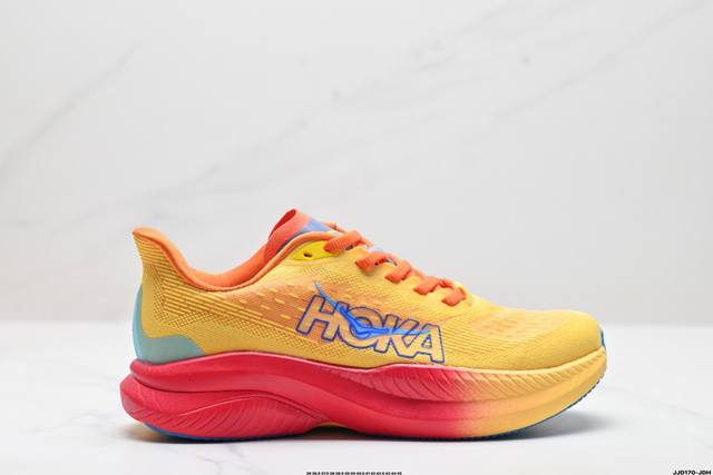 真标小红书推荐hoka W Mach 6全新配色 这个品牌来自于新西兰的毛利语，Hoka表示大地，One One表示飞越，连起来就是飞越地平线，One One不