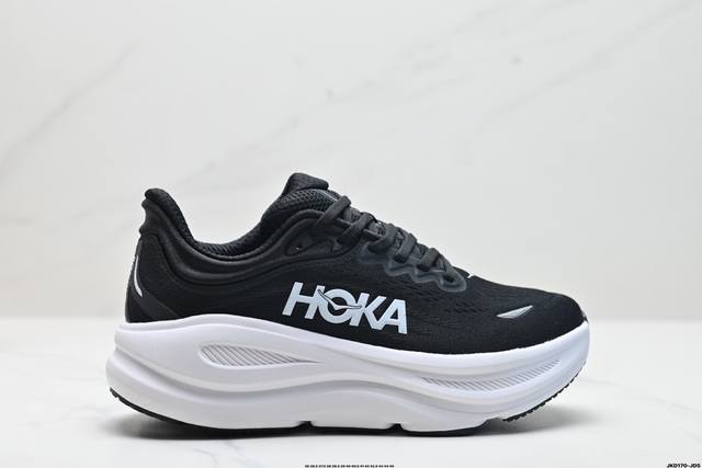 公司级小红书推荐hoka W Bondi 9全新配色 这个品牌来自于新西兰的毛利语，Hoka表示大地，One One表示飞越，连起来就是飞越地平线，One On