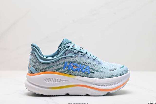 公司级小红书推荐hoka W Bondi 9全新配色 这个品牌来自于新西兰的毛利语，Hoka表示大地，One One表示飞越，连起来就是飞越地平线，One On