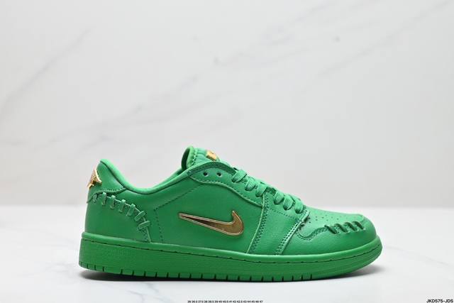 公司级nike Air Jordan 1 Low Se Aj1乔1低帮休闲板鞋 同步官方配色 官方货号:Fn5032-300 尺码:36 36.5 37.5 3