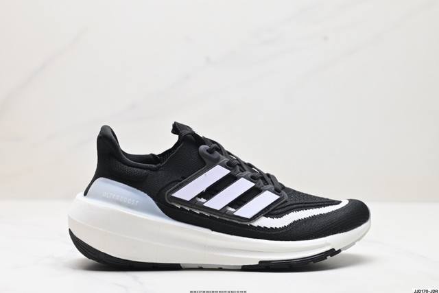 公司级阿迪达斯adidas Ultraboost Light 耐磨缓震休闲运动跑鞋 采用网材搭配反光皮革鞋面 配上stretchweb网格外底 提供非凡穿着体验