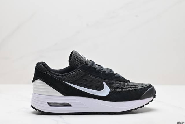 真标nike Air Max Verse 百搭单品 大气垫缓震跑步鞋 采用透气网布结构 包裹着合成皮革挡泥板 其他细节 包括出现在鞋舌 鞋垫和压纹鞋跟上的全新a