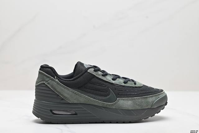 真标nike Air Max Verse 百搭单品 大气垫缓震跑步鞋 采用透气网布结构 包裹着合成皮革挡泥板 其他细节 包括出现在鞋舌 鞋垫和压纹鞋跟上的全新a