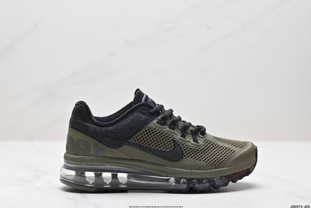 公司级nike Air Max 2013 联名气垫跑鞋 整体依旧以stussy标志性的麻布编织材质覆盖 鞋身大面积采用了网眼材质为主 并且后跟部分还带有反勾sw