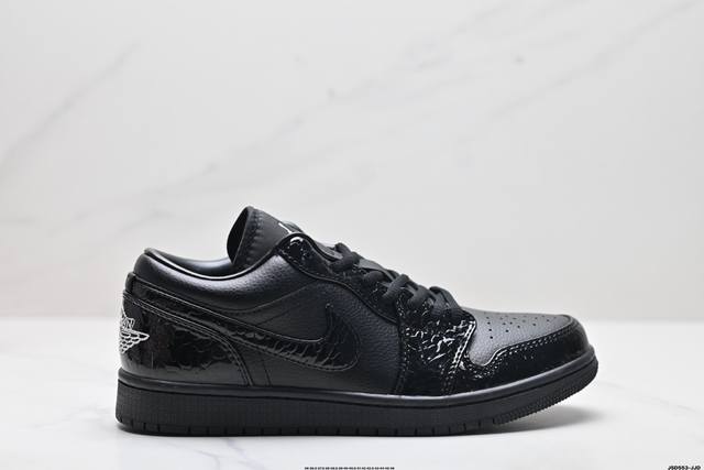 公司级air Jordan 1 Low Se Aj1乔1低帮休闲板鞋 同步官方配色 市场唯一独家头层皮打造 原鞋原档案开发 原厂皮料 原档冲孔鞋头 正确满胶鞋垫