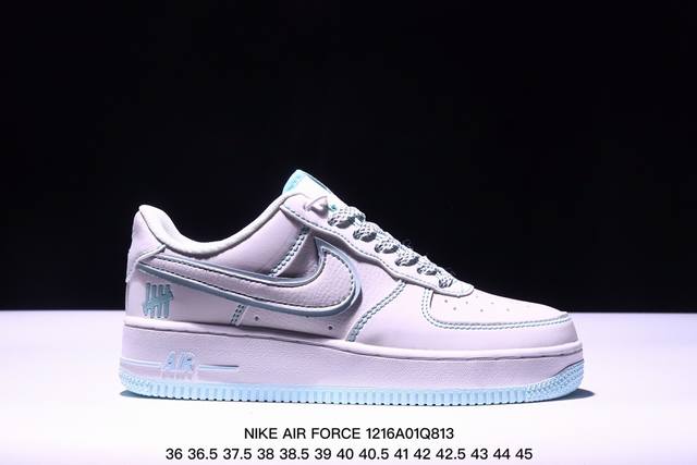 真标耐克nike Air Force 7空军一号低帮百搭休闲运动板鞋。柔软、弹性十足的缓震性能和出色的中底设计，横跨复古与现代的外型结合，造就出风靡全球三十多年