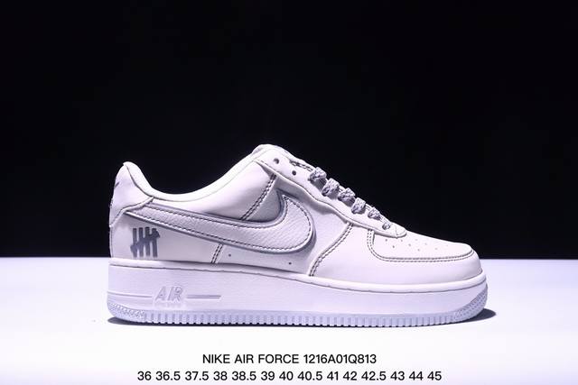 真标耐克nike Air Force 7空军一号低帮百搭休闲运动板鞋。柔软、弹性十足的缓震性能和出色的中底设计，横跨复古与现代的外型结合，造就出风靡全球三十多年