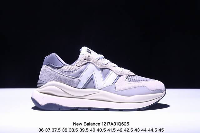 公司级new Balance Nb5740系列 凭借多种严选的优质素材重塑出让人耳目一新又充满层次感的革新中低结构。为呼应90年代的巨大化潮流，鞋侧也点题采用了