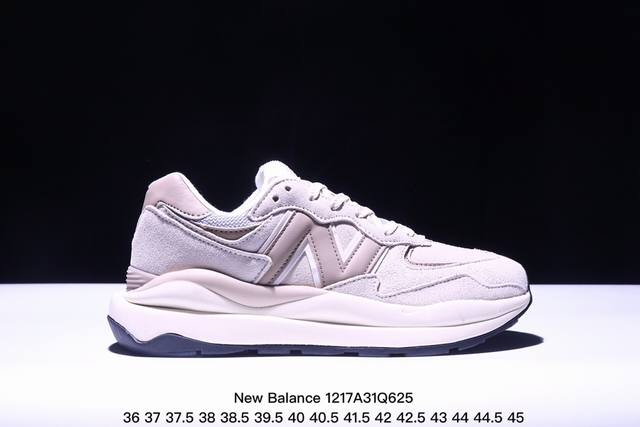 公司级new Balance Nb5740系列 凭借多种严选的优质素材重塑出让人耳目一新又充满层次感的革新中低结构。为呼应90年代的巨大化潮流，鞋侧也点题采用了