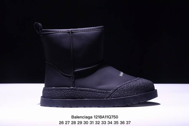 童鞋 巴黎世家balenciaga 巴黎秋冬新款雪地靴 加绒保暖短儿童筒靴 。太多的词汇来形容这款鞋子了 轻便 舒适穿着方便让它备受青睐 更是小朋友们的最爱。