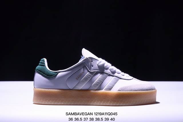 Adidas 阿迪达斯 男女运动鞋 三叶草 Hello Kitty 猫 Sambavegan休闲鞋德训复古板鞋经典运动鞋，采用环保设计的焕新adidas Sam