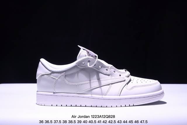 乔丹一代 Air Jordan 1 乔1 低帮aj1系列 运动鞋复古休闲篮球鞋 提高了与足部的贴合度，给人不一样的穿着体验。鞋底的平稳支撑，让你在运动中随意冲刺