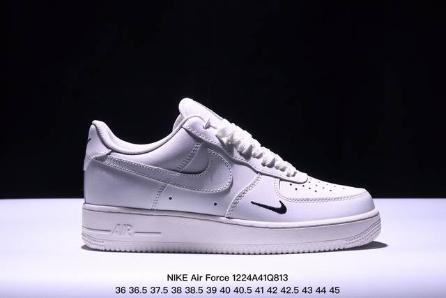 真标耐克nike Air Force 7 空军一号低帮百搭休闲运动板鞋。柔软、弹性十足的缓震性能和出色的中底设计，横跨复古与现代的外型结合，造就出风靡全球三十多