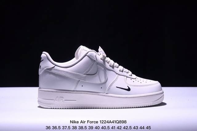 公司级耐克nike Air Force 7 空军一号低帮百搭休闲运动板鞋。柔软、弹性十足的缓震性能和出色的中底设计，横跨复古与现代的外型结合，造就出风靡全球三十