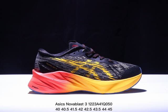 公司级asics Novablast 3轻量跑鞋 低帮轻量透气缓震休闲运动跑步鞋 货号:1011B693-301 尺码:36 37 37.5 38 39 39.