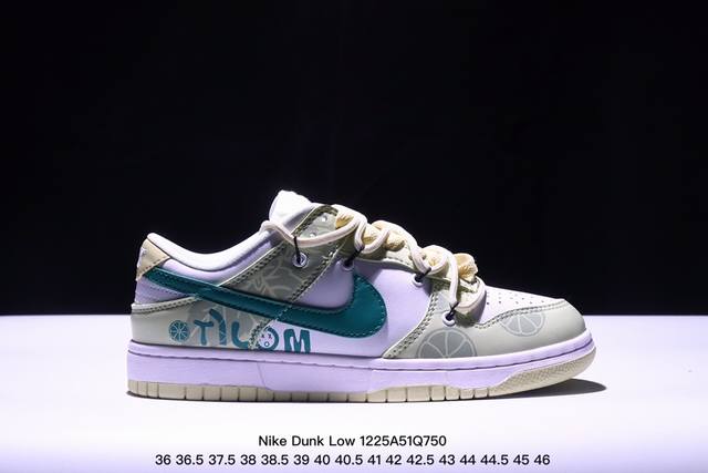 公司级！Futura X Nike Dunk Low Sb联名 解构绑带滑板鞋 这双鞋带系统延续了今年的代表性风格，搭配亮粉色鞋带，保持了 Dunk Sb Lo