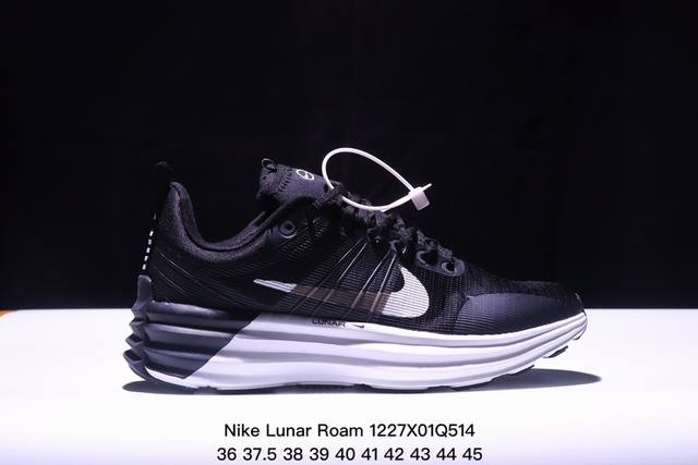 Nike Lunar Roam 人气单品 收到的nike鞋1Ogo””数量不一样：品牌在23年前后将“”数量由2个调整为1个，因此鞋舌刺绣标、鞋垫等多个位置存在