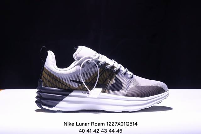 Nike Lunar Roam 人气单品 收到的nike鞋1Ogo””数量不一样：品牌在23年前后将“”数量由2个调整为1个，因此鞋舌刺绣标、鞋垫等多个位置存在