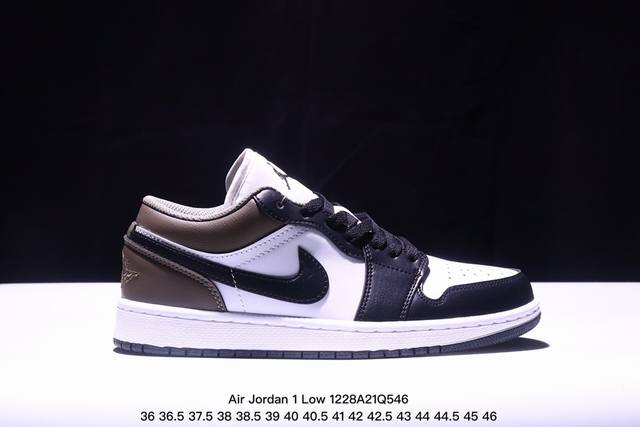 Air Jordan 1 Low 低帮 蓝柠檬 Aj1 乔丹1代 Aj1 乔1 低邦 蓝黄拼接 乔丹篮球鞋系列 鞋身采用蓝色皮革勾勒轮廓，明黄色注入后跟收尾，营