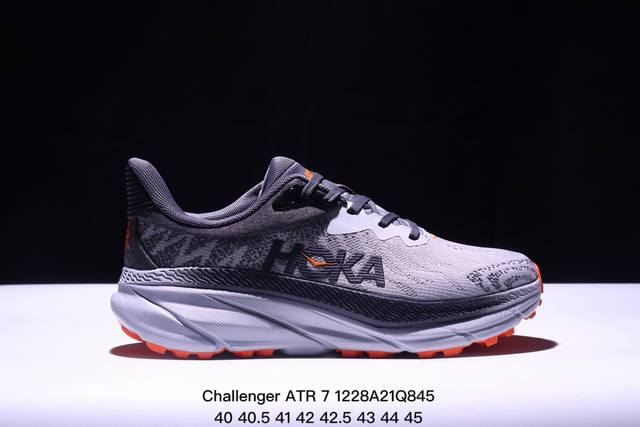 Hoka One One Challenger Atr 7 全新配色 这个品牌来自于新西兰的毛利语，Hoka表示大地，One One表示飞越，连起来就是飞越地平