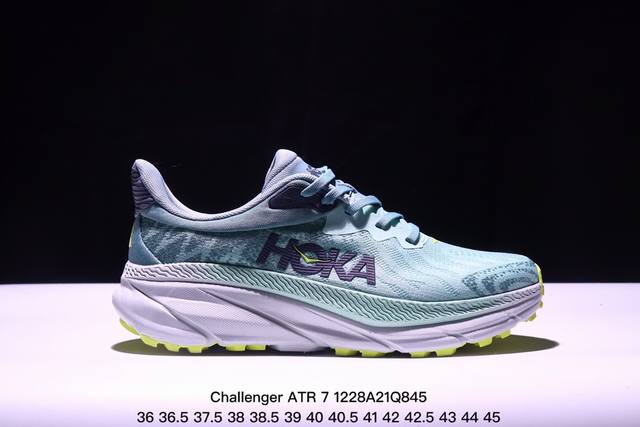 Hoka One One Challenger Atr 7 全新配色 这个品牌来自于新西兰的毛利语，Hoka表示大地，One One表示飞越，连起来就是飞越地平