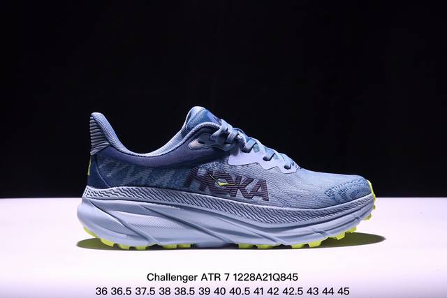 Hoka One One Challenger Atr 7 全新配色 这个品牌来自于新西兰的毛利语，Hoka表示大地，One One表示飞越，连起来就是飞越地平