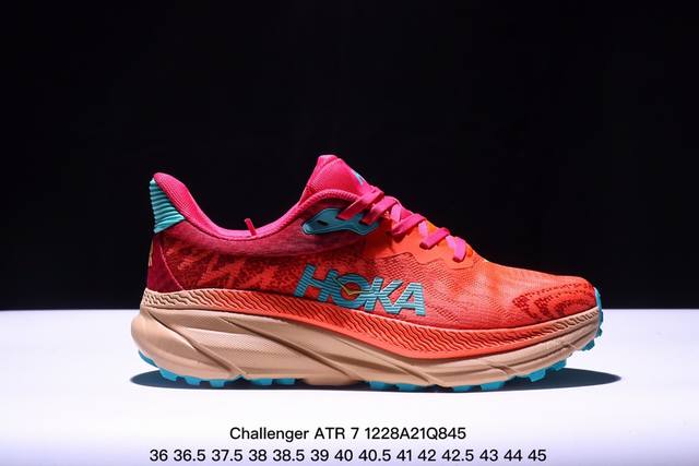 Hoka One One Challenger Atr 7 全新配色 这个品牌来自于新西兰的毛利语，Hoka表示大地，One One表示飞越，连起来就是飞越地平