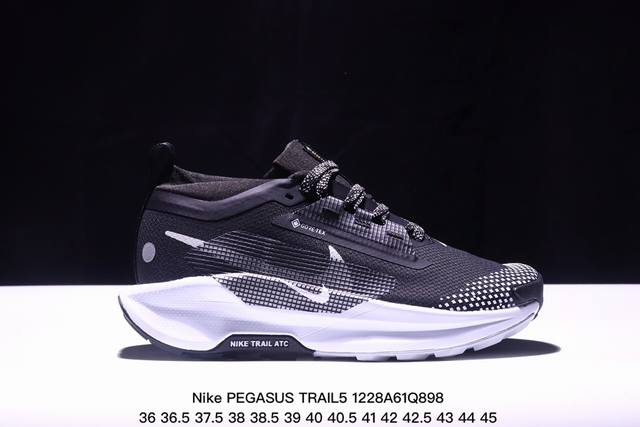 公司级nike Reactx Pegasus Trail 5 Gtx 越野跑步鞋 登月兼顾迅疾外观和稳固脚感 后跟覆面和中足动态支撑巧妙融合 缔造稳定顺畅的迈步