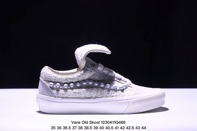 Vans Old Skool百搭休闲防滑减震低帮 板鞋男女同款 颜色：米色小香风 蛇年米白 货号：Vn000Eemqc5 尺码：35 36 36.5 37 38