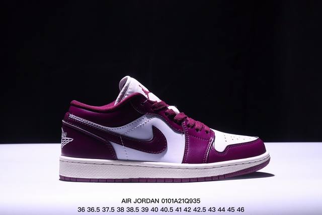 乔丹一代 Air Jordan 1 乔1 低帮aj1倒勾系列 运动鞋复古休闲篮球鞋 提高了与足部的贴合度，给人不一样的穿着体验。鞋底的平稳支撑，让你在运动中随意