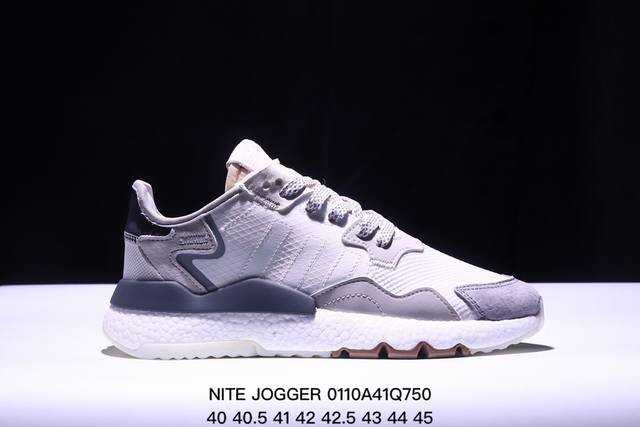 阿迪达斯三叶草 Nite Jogger 经典运动跑鞋 夜行者 复古跑鞋原厂材料 原厂大底 极具复古风格鞋头及鞋跟点缀3M反光设计极为亮眼中底采用全掌 Boost