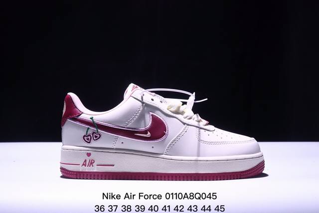 Nike Air Force 1 ’07 Low 空军一号低帮百搭休闲运动板鞋。柔软、弹性十足的缓震性能和出色的中底设计，横跨复古与现代的外型结合，造就出风靡全